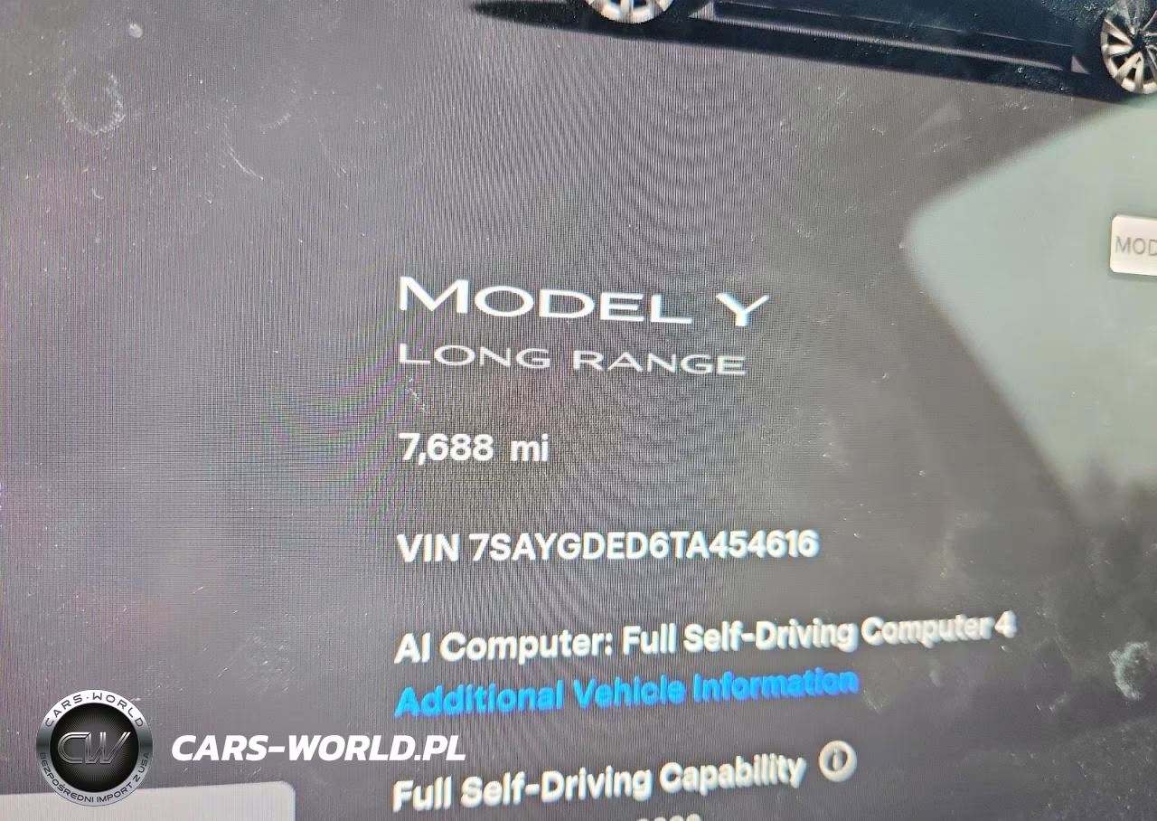 2026 Tesla Model Y VIN:7SAYGDED6TA454616 - 9