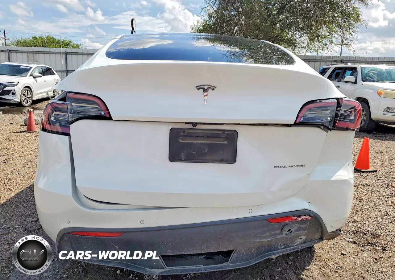 2021 Tesla Model Y VIN:5YJYGDEE2MF256321 - 6
