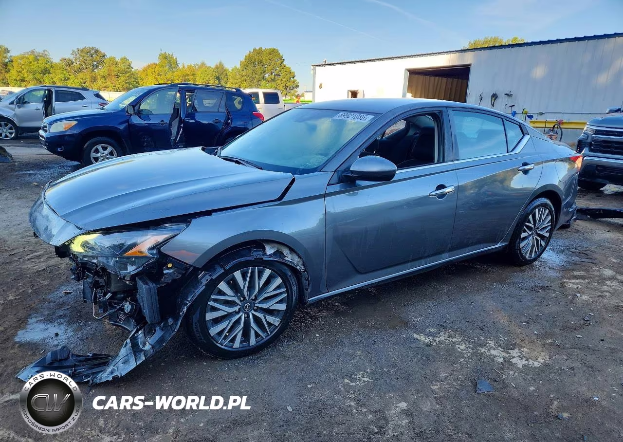2023 Nissan Altima Sv