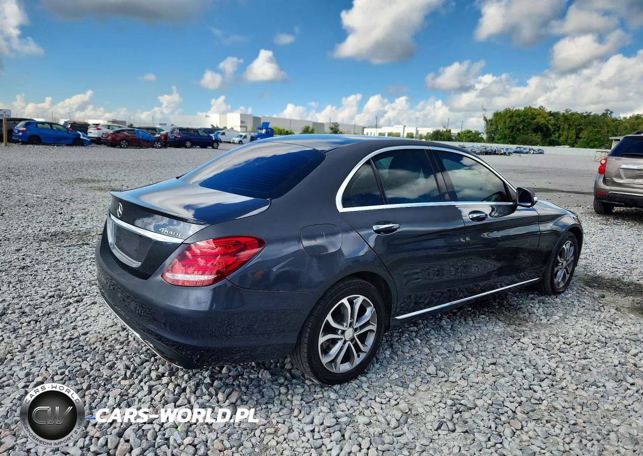 2016 Mercedes-Benz C 300 4Matic VIN:55SWF4KB5GU111653 - 3