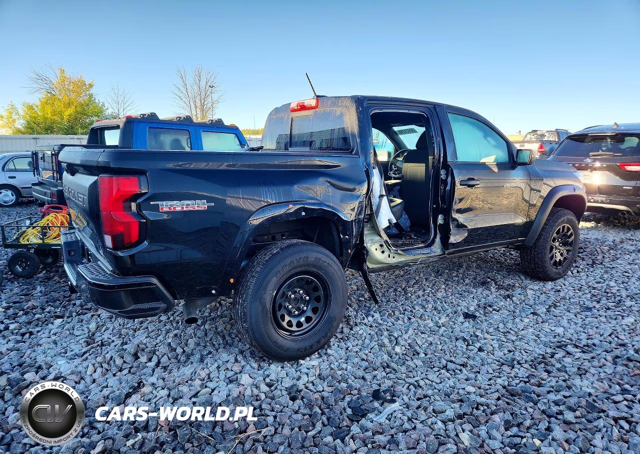 2026 Chevrolet Colorado Trail Boss VIN:1GCPTEEK5T1184041 - 3