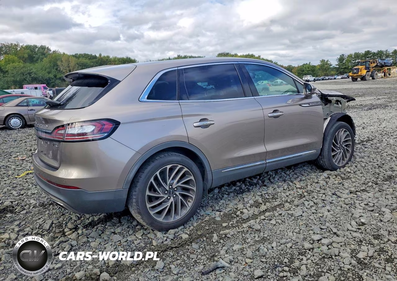 2019 Lincoln Nautilus Reserve VIN:2LMPJ8LP0KBL60759 - 3