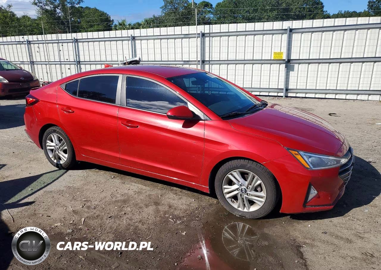 2019 Hyundai Elantra Sel VIN:5NPD84LF9KH423540 - 4