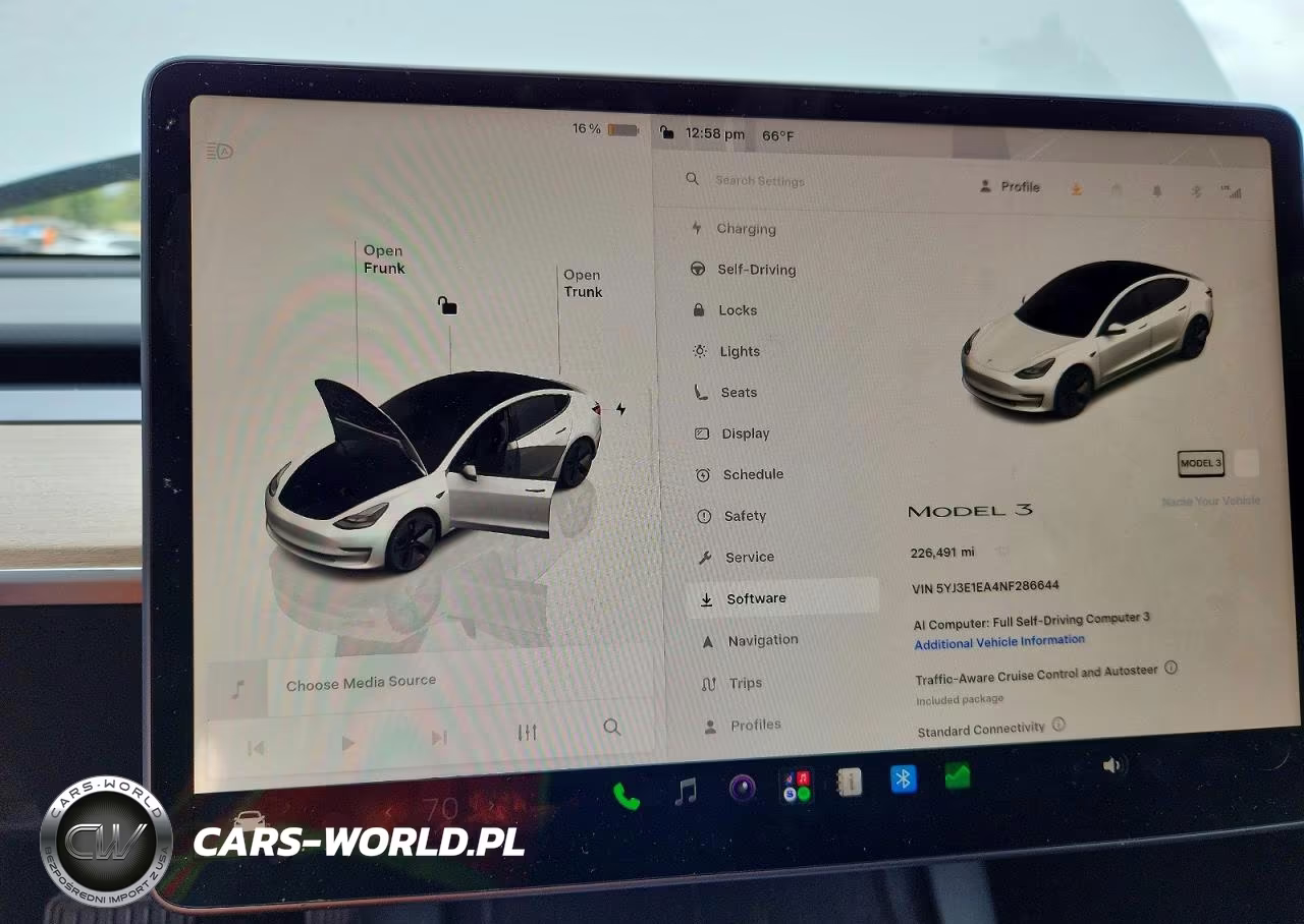 2022 Tesla Model 3 VIN:5YJ3E1EA4NF286644 - 9
