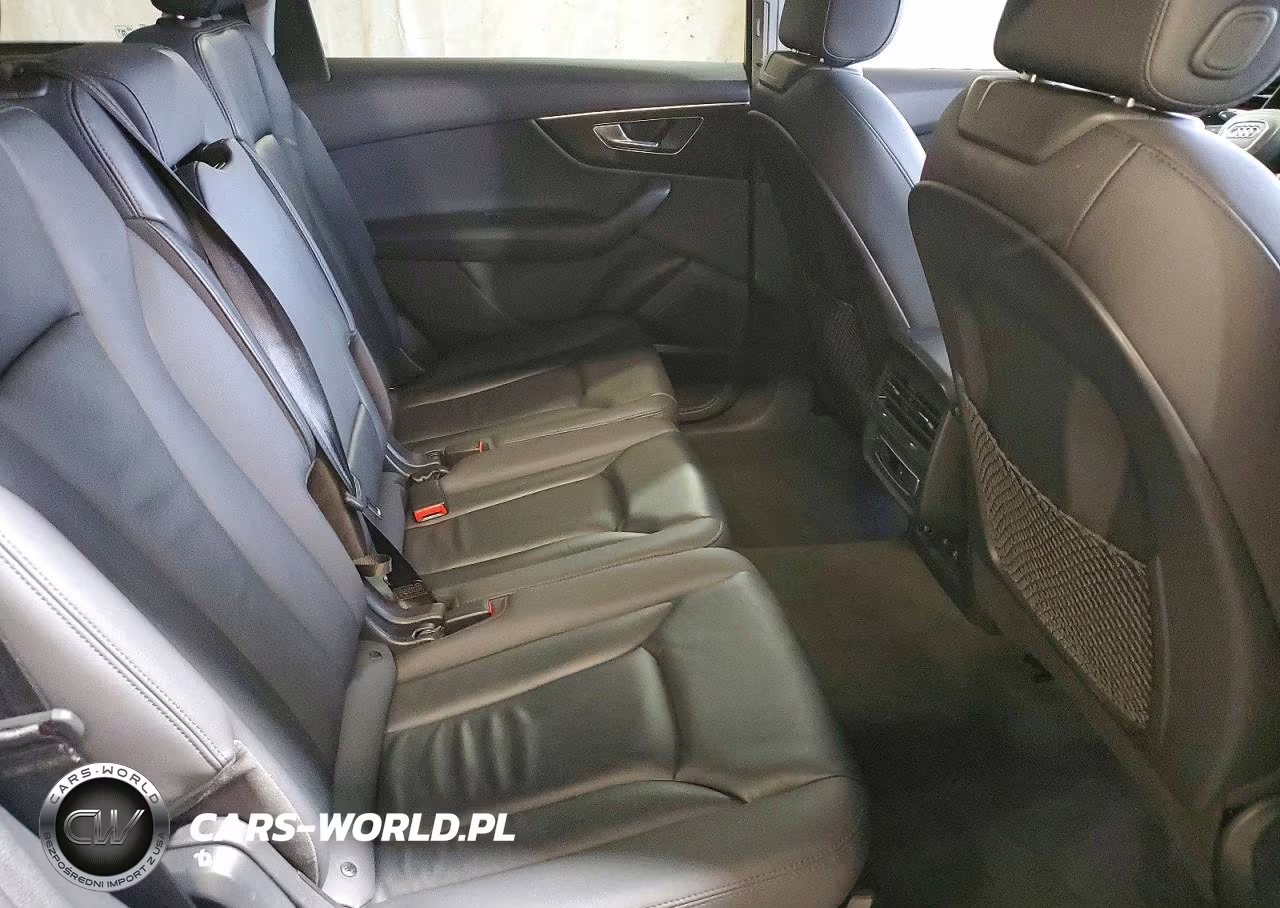 2022 Audi Q7 Premium Plus VIN:WA1LXBF77ND010155 - 11