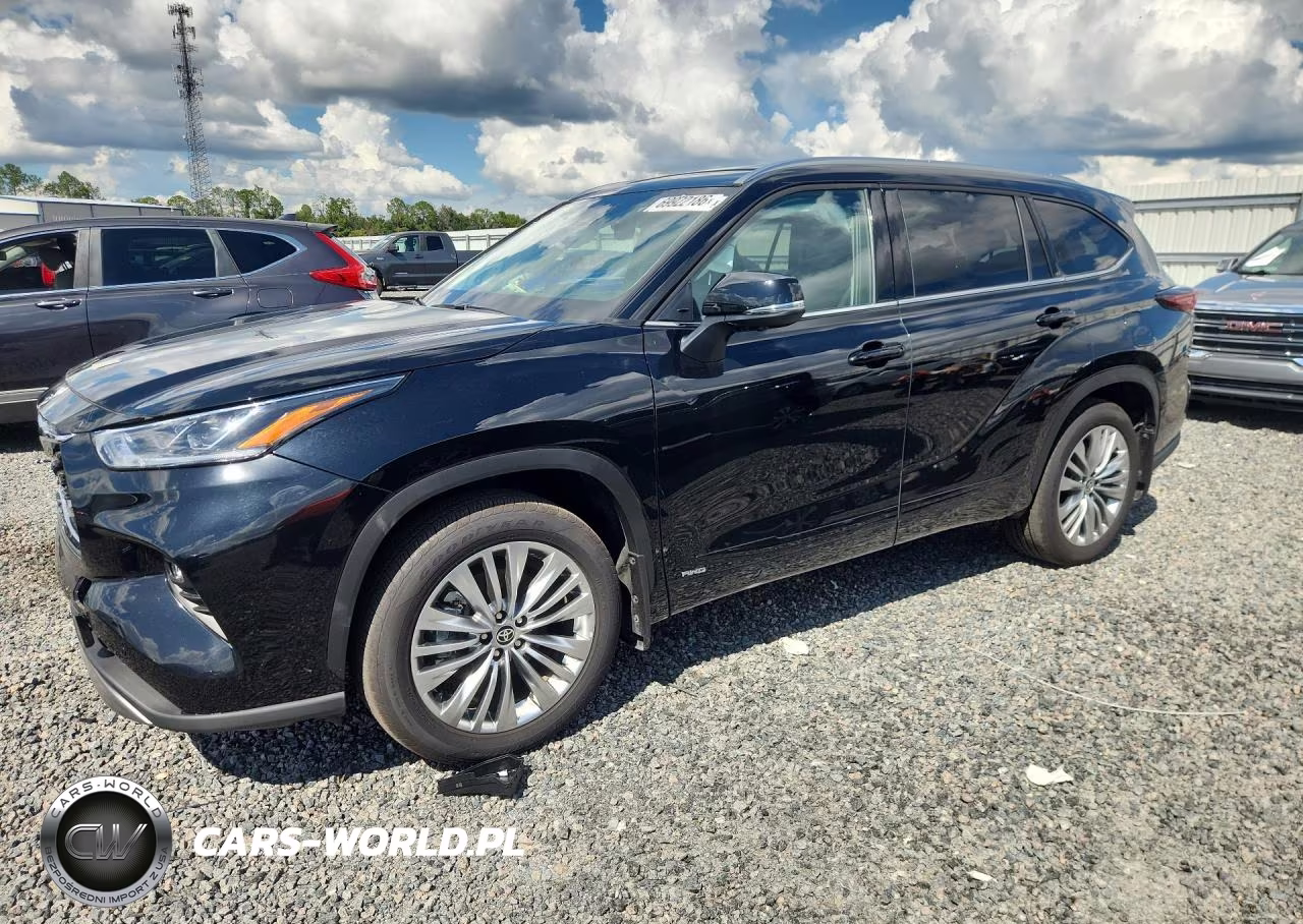 2026 Toyota Highlander Hybrid Platinum