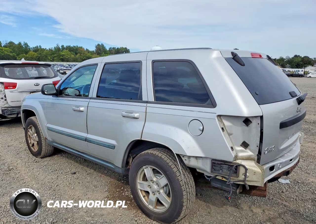 2007 Jeep Grand Cherokee Laredo VIN:1J8GR48K47C665910 - 2