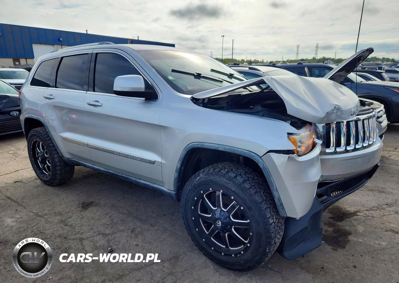 2012 Jeep Grand Cherokee Laredo VIN:1C4RJFAG1CC160555 - 4
