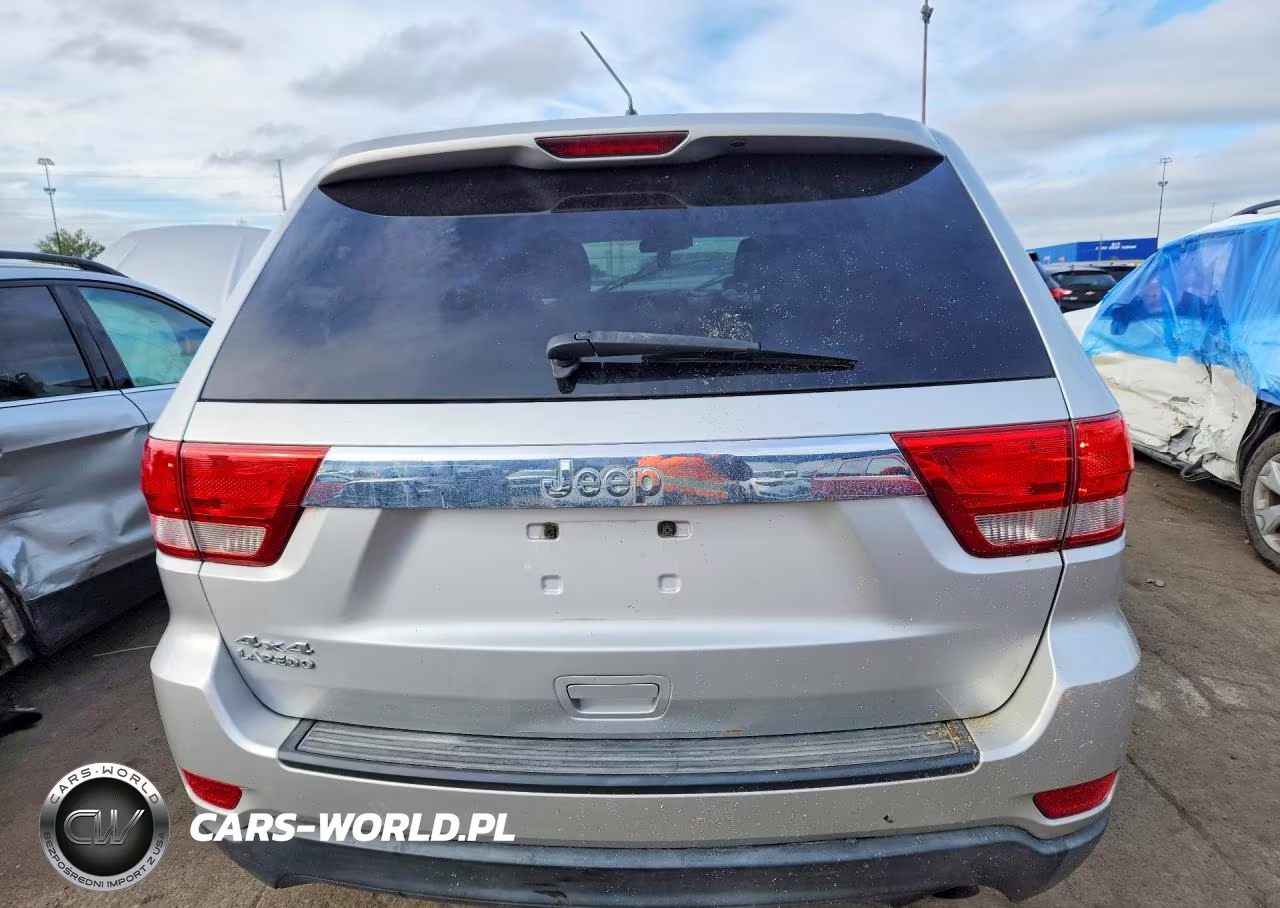 2012 Jeep Grand Cherokee Laredo VIN:1C4RJFAG1CC160555 - 6