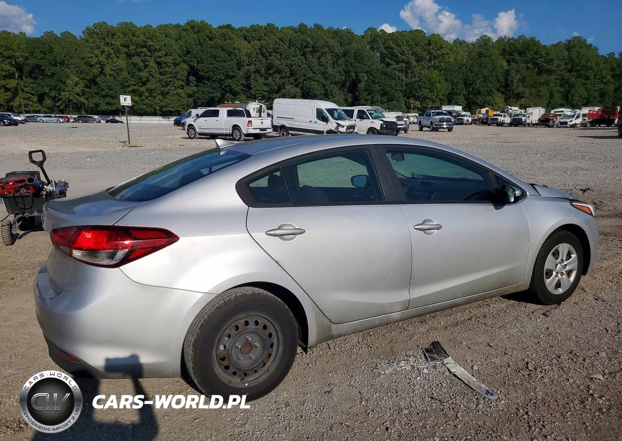 2018 Kia Forte Lx VIN:3KPFK4A77JE241876 - 3