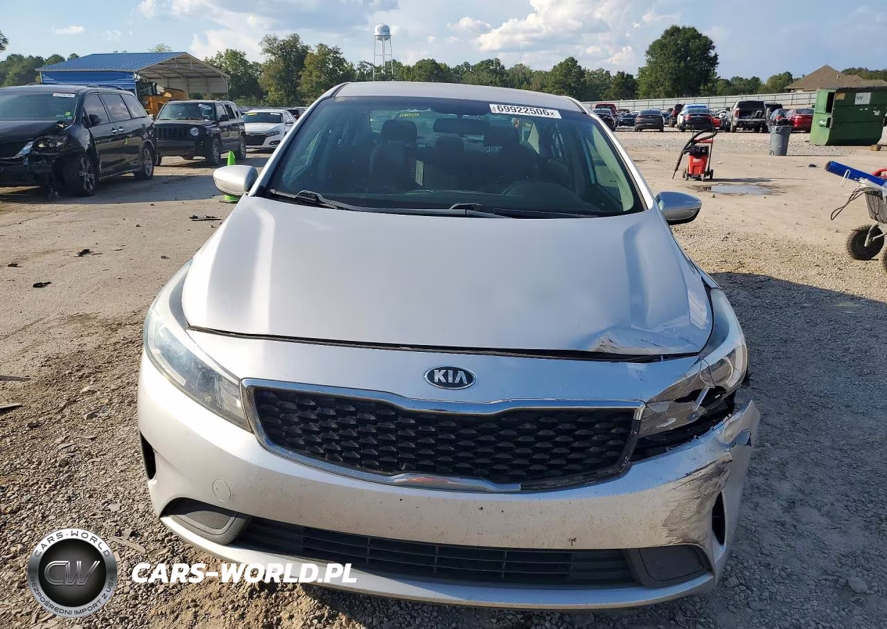 2018 Kia Forte Lx VIN:3KPFK4A77JE241876 - 5