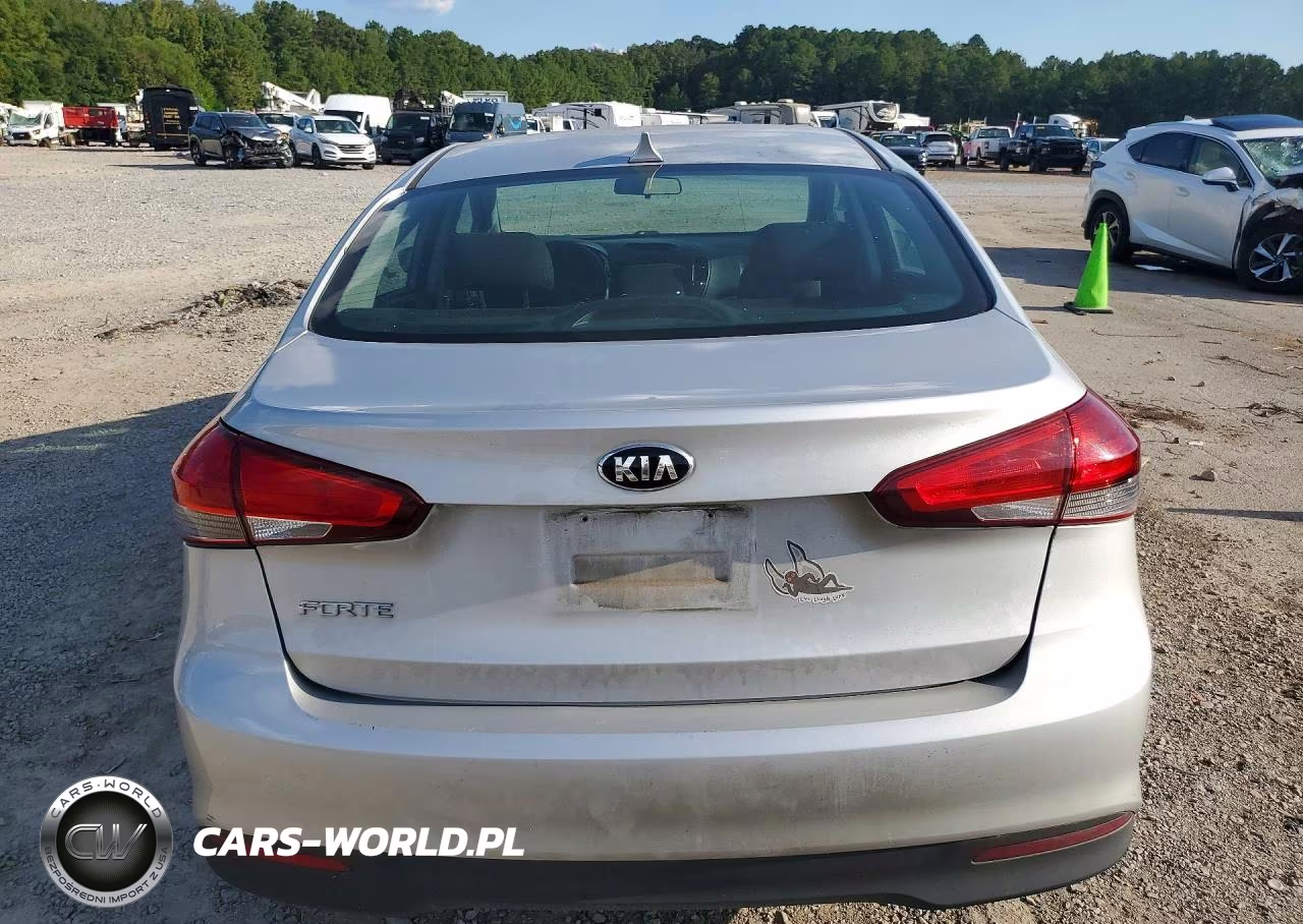 2018 Kia Forte Lx VIN:3KPFK4A77JE241876 - 6