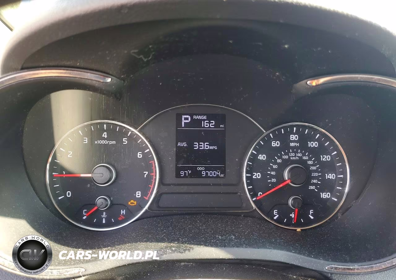 2018 Kia Forte Lx VIN:3KPFK4A77JE241876 - 9