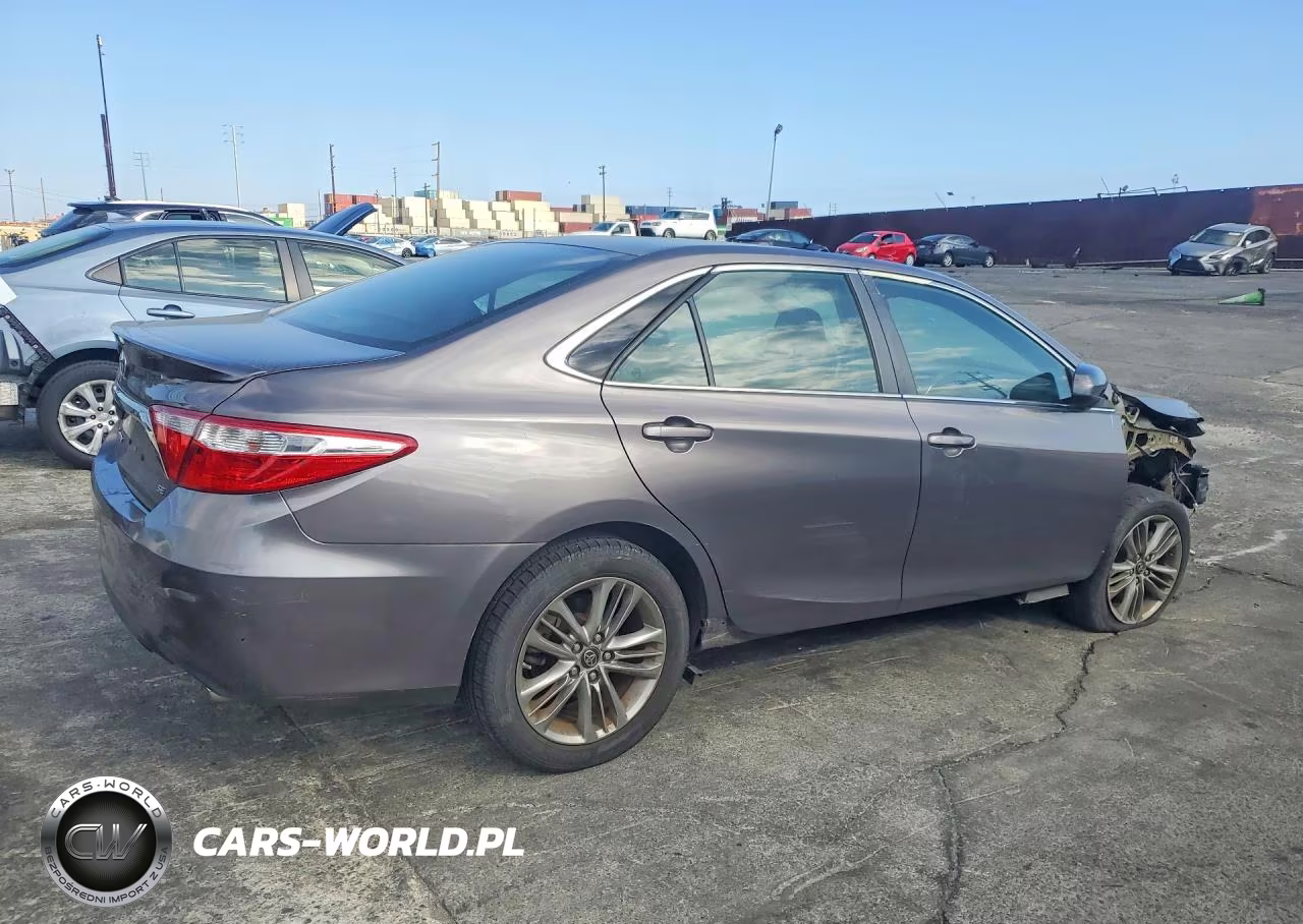 2017 Toyota Camry Se VIN:4T1BF1FKXHU411704 - 3