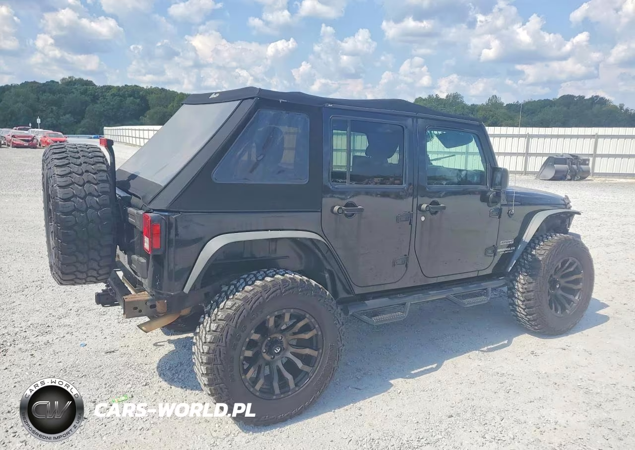 2016 Jeep Wrangler Unlimited Sport VIN:1C4HJWDGXGL295773 - 3
