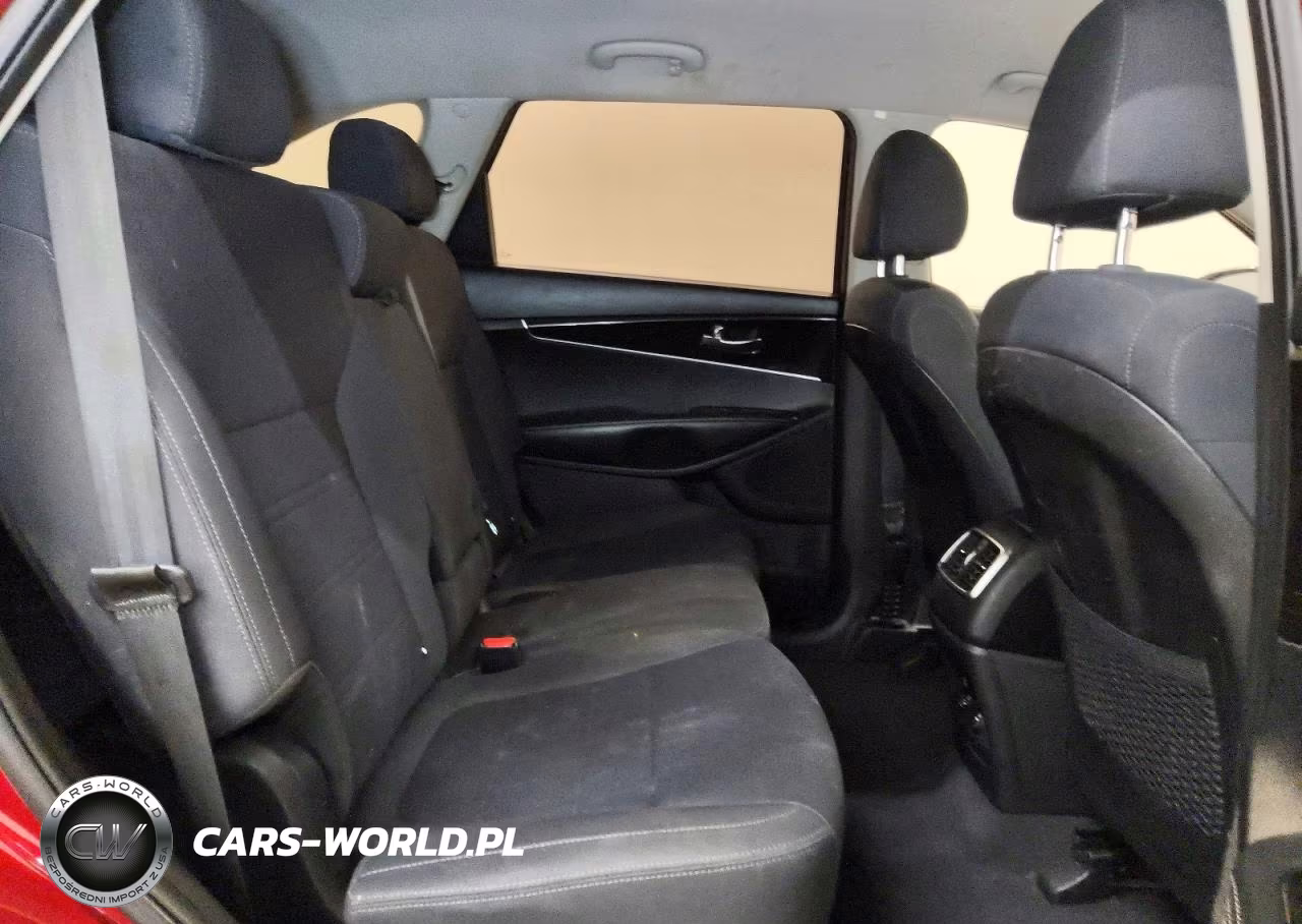 2019 Kia Sorento Lx V6 VIN:5XYPG4A55KG561769 - 11
