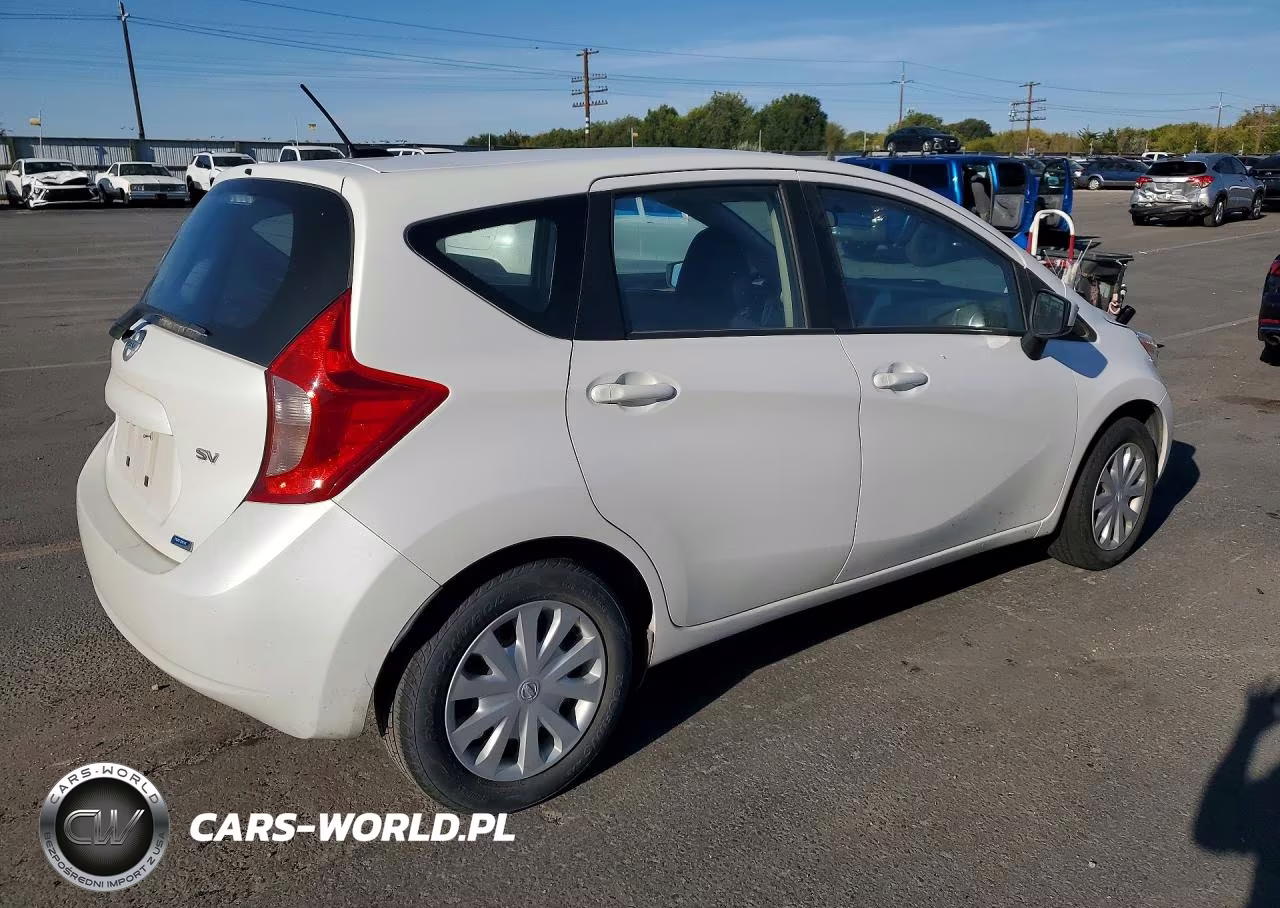 2016 Nissan Versa Note VIN:3N1CE2CP6GL366533 - 3