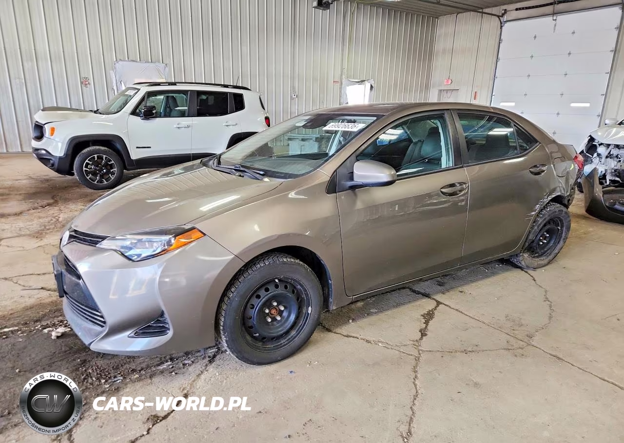 2017 Toyota Corolla Le VIN:2T1BURHE8HC906884 - 1
