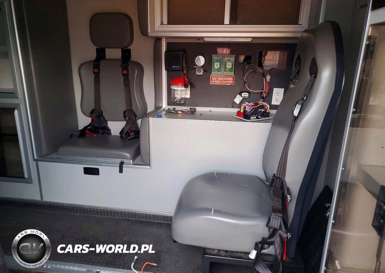 2019 Ford Econoline - Ambulance VIN:1FDWE3FS9KDC43139 - 10