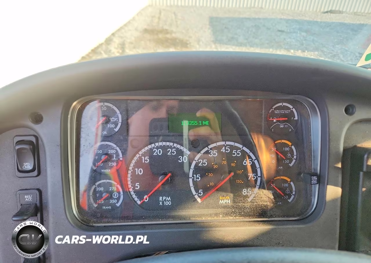 2018 Freightliner Business Class M2 Box Truck VIN:1FVACWFB4JHJR4157 - 9
