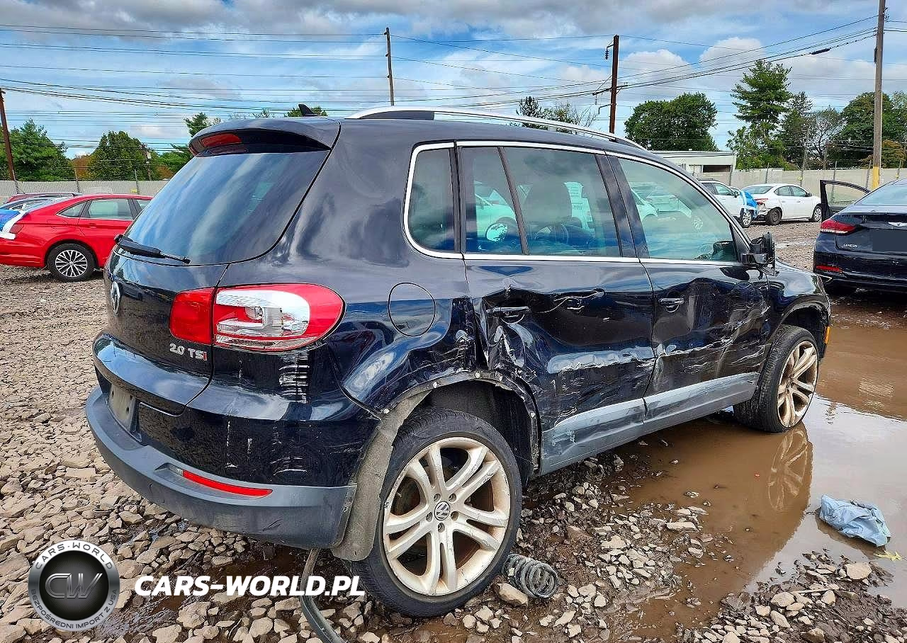 2013 Volkswagen Tiguan S VIN:WVGAV3AX2DW602626 - 3