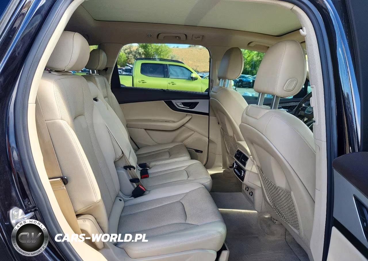2018 Audi Q7 Premium Plus VIN:WA1LHAF79JD034975 - 11