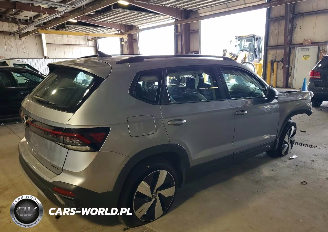 2025 Volkswagen Taos S VIN:3VV8C7B24SM038687 - 3