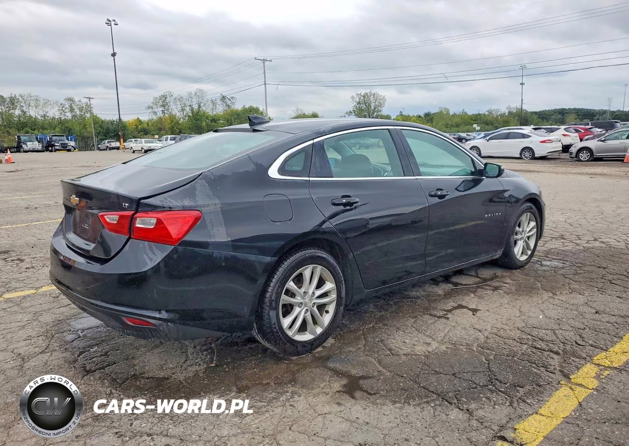 2017 Chevrolet Malibu Lt VIN:1G1ZE5ST1HF229690 - 3