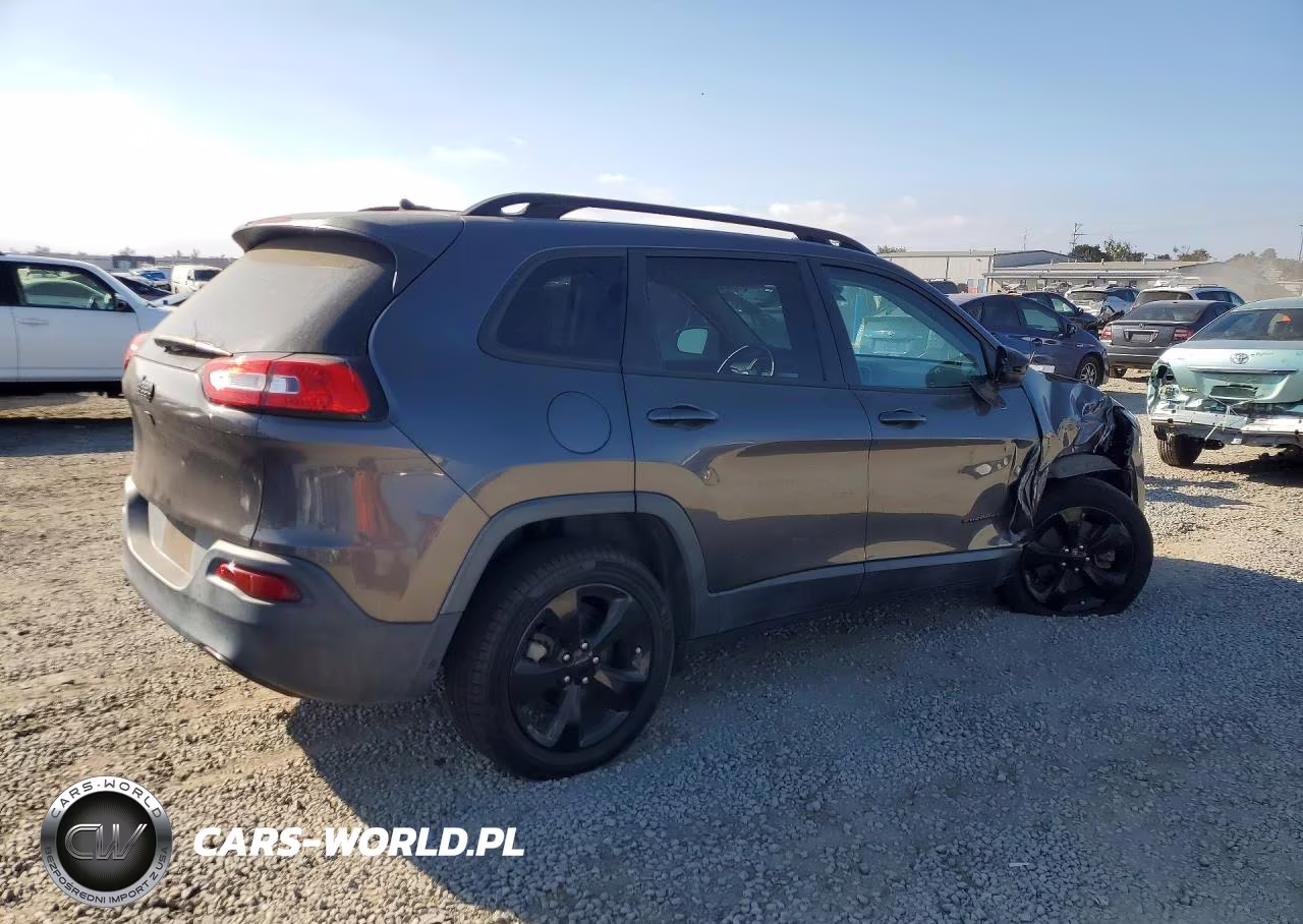 2018 Jeep Cherokee Latitude VIN:1C4PJLCBXJD556448 - 3