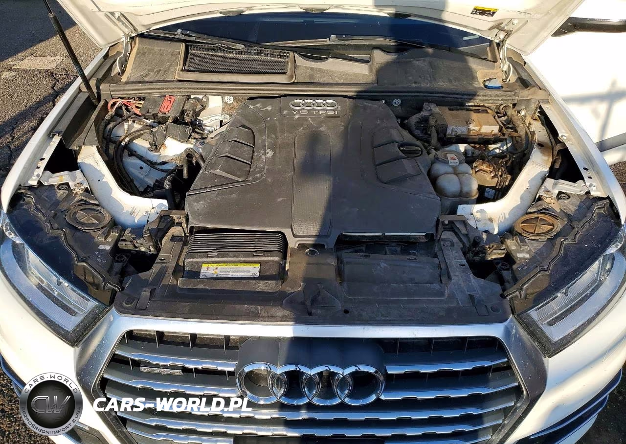 2018 Audi Q7 Premium Plus VIN:WA1LAAF73JD018677 - 11