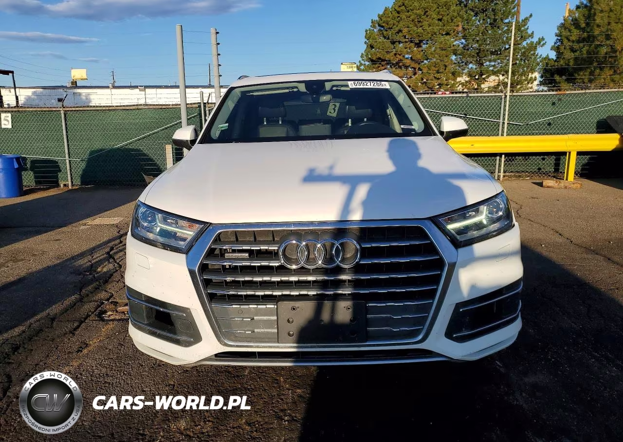 2018 Audi Q7 Premium Plus VIN:WA1LAAF73JD018677 - 5