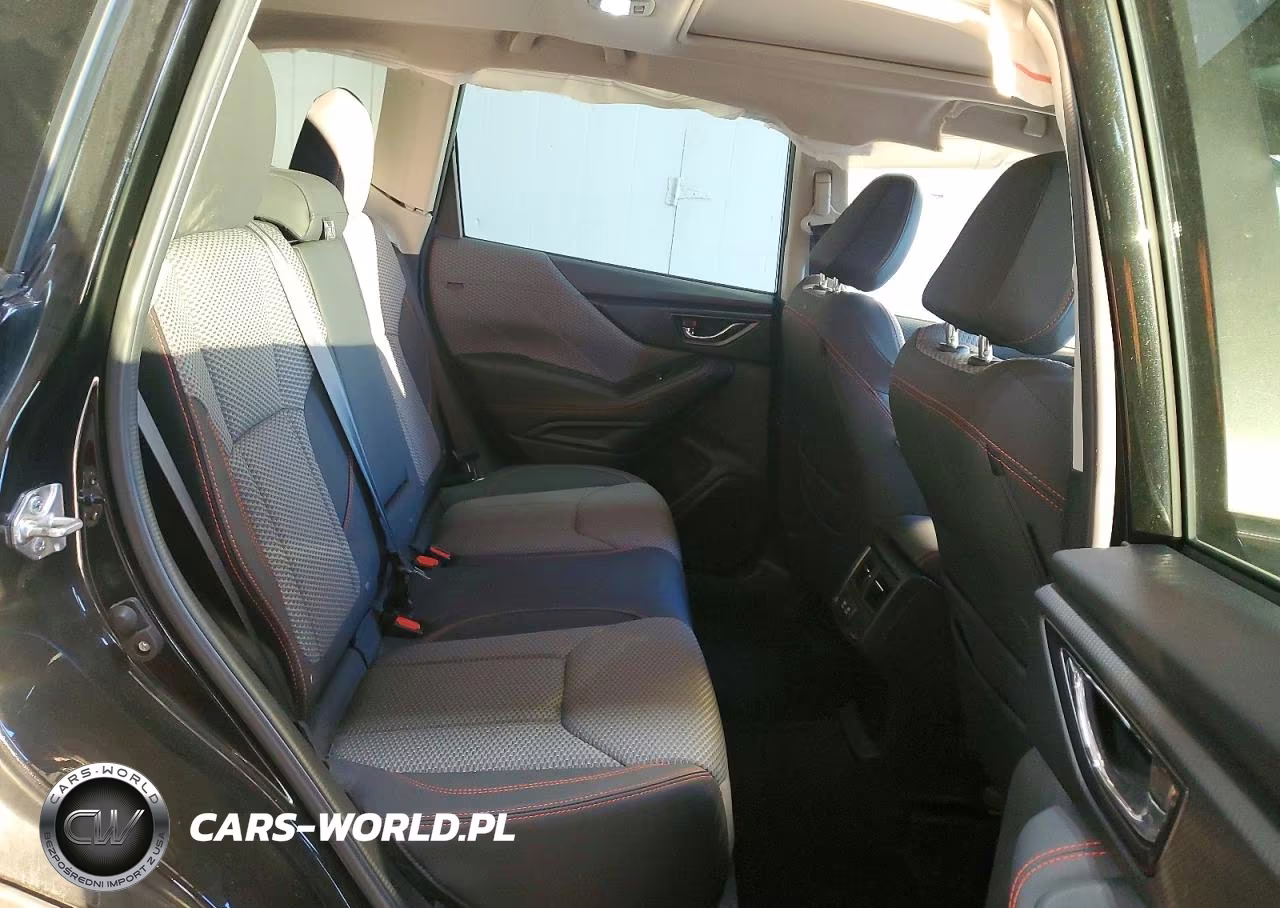 2023 Subaru Forester Sport VIN:JF2SKAJC2PH422379 - 11