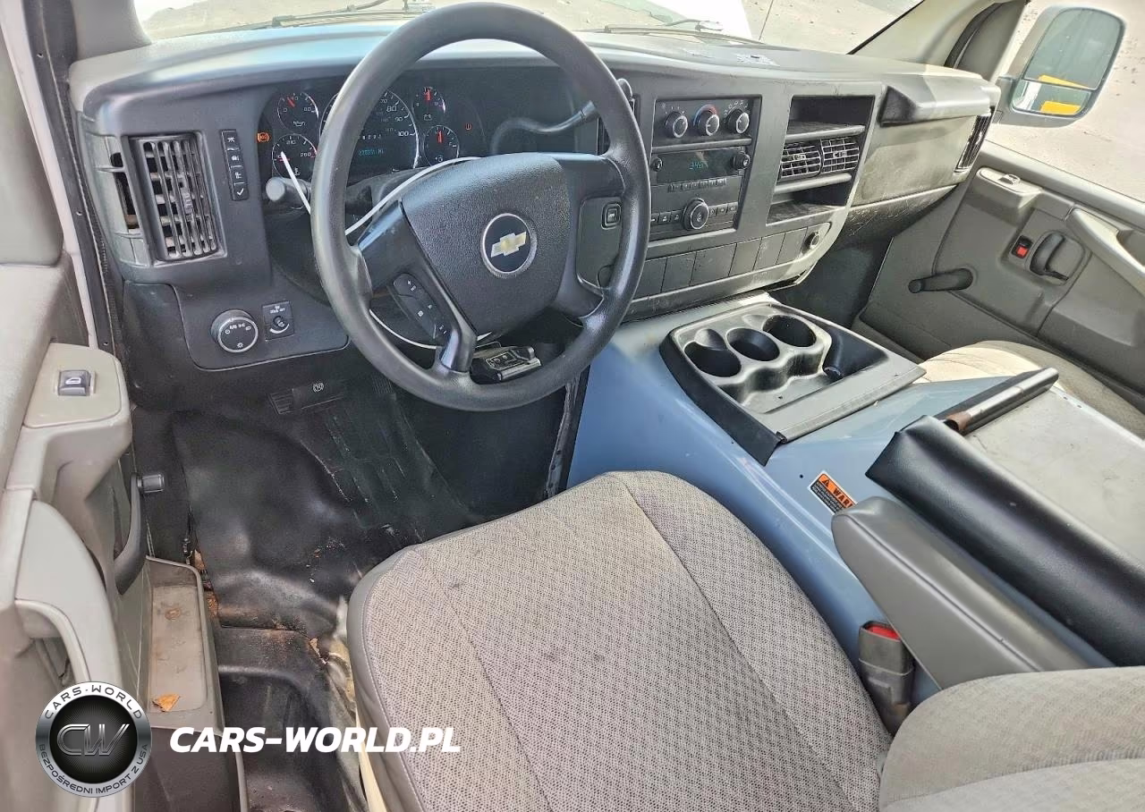 2009 Chevrolet Express G3500 VIN:1GCHG39K591104138 - 8