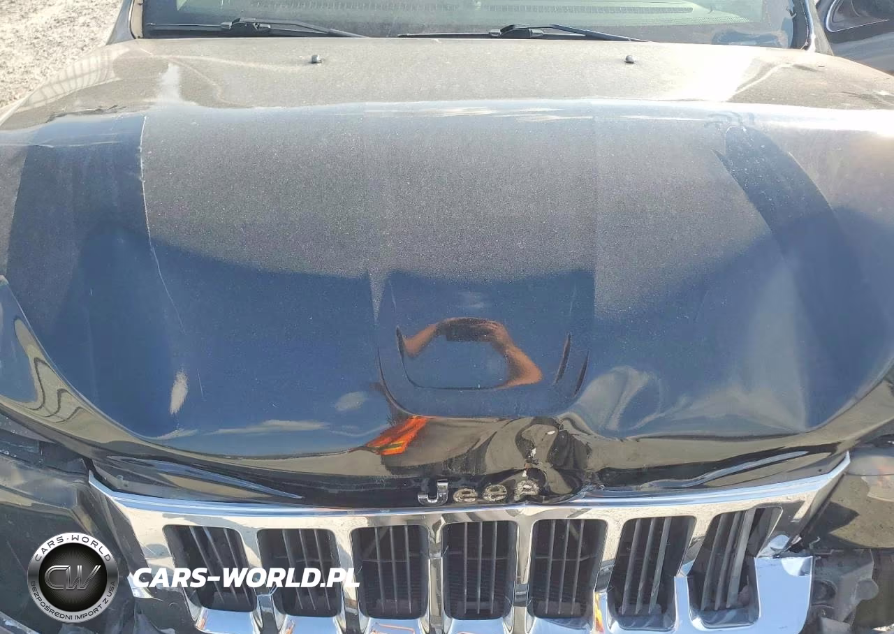 2012 Jeep Grand Cherokee Laredo VIN:1C4RJEAG7CC111550 - 12