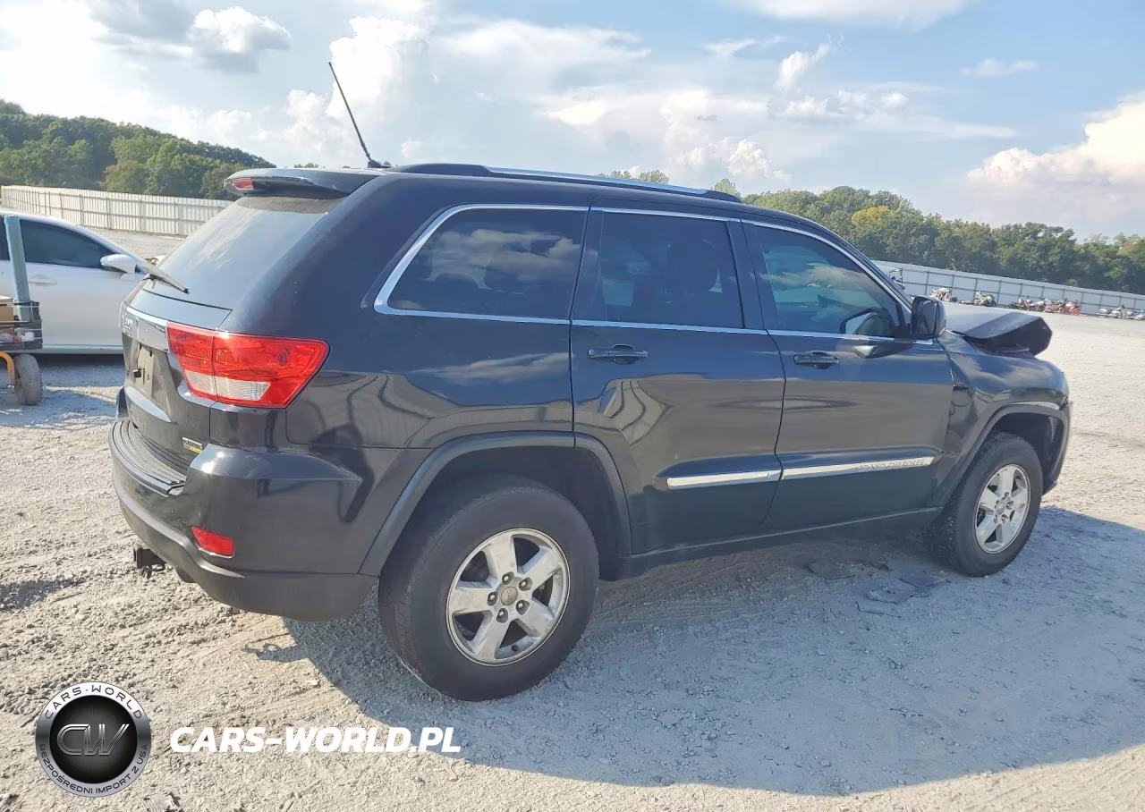 2012 Jeep Grand Cherokee Laredo VIN:1C4RJEAG7CC111550 - 3