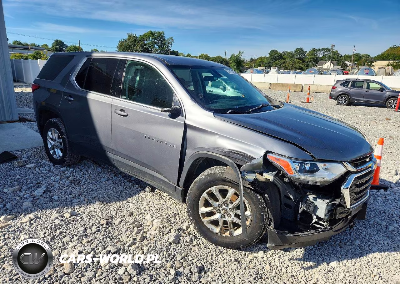 2019 Chevrolet Traverse Ls VIN:1GNERFKW0KJ153546 - 4