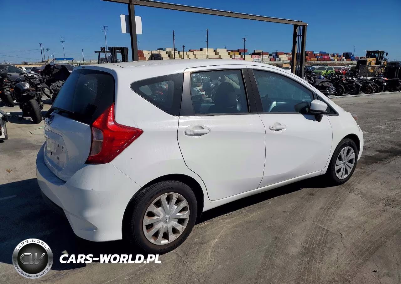 2017 Nissan Versa Note S Plus VIN:3N1CE2CP9HL374188 - 3