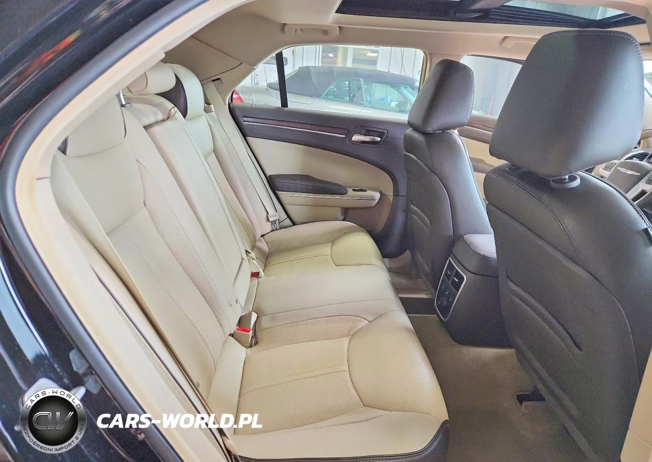 2013 Chrysler 300C Luxury VIN:2C3CCASGXDH529269 - 10