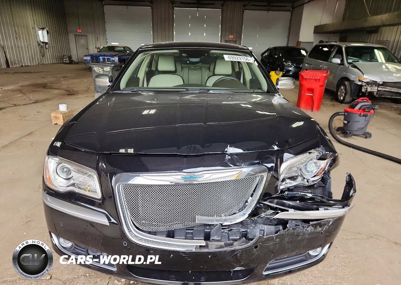 2013 Chrysler 300C Luxury VIN:2C3CCASGXDH529269 - 5