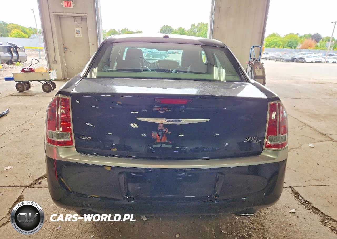 2013 Chrysler 300C Luxury VIN:2C3CCASGXDH529269 - 6