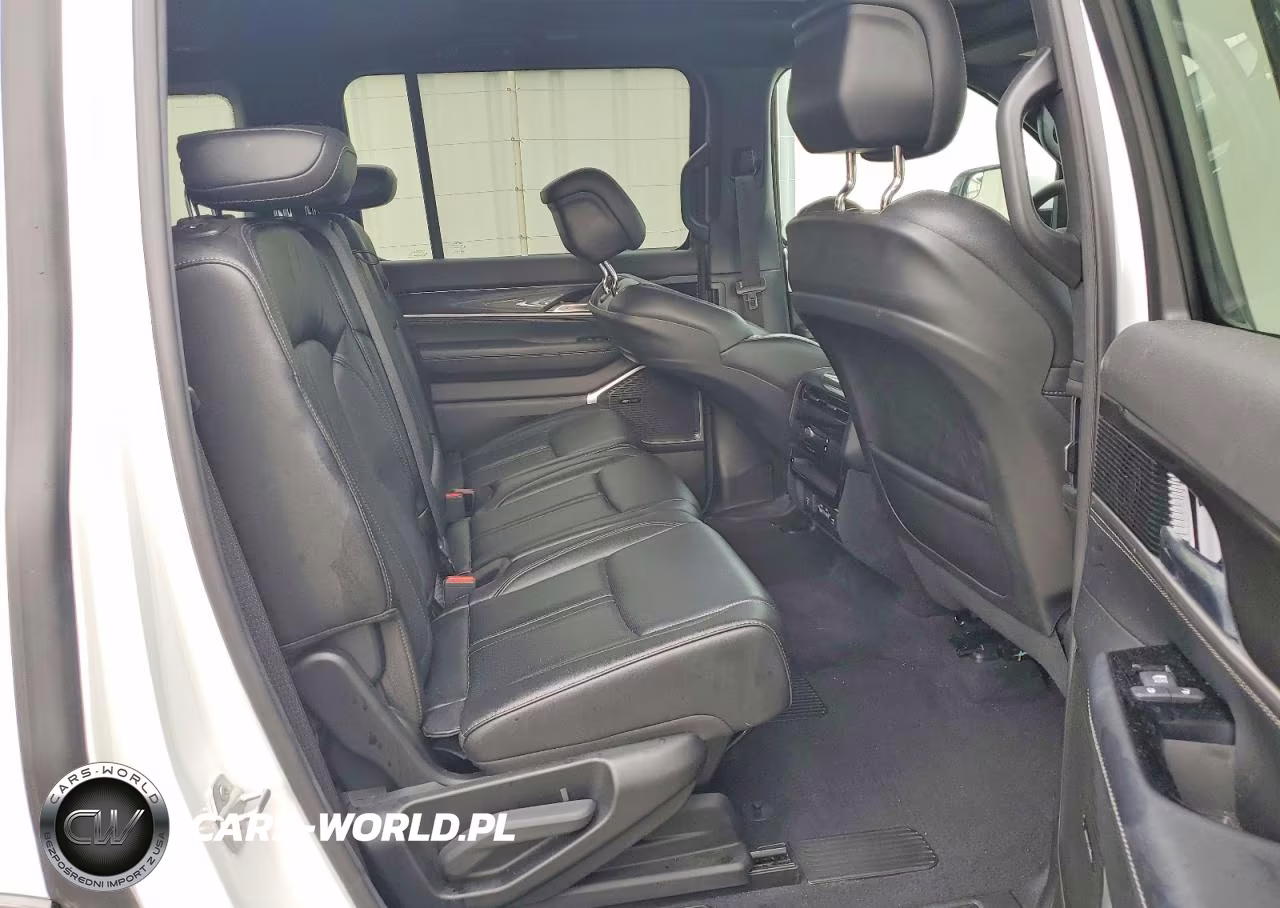 2022 Jeep Wagoneer Series I VIN:1C4SJUAT1NS202069 - 10