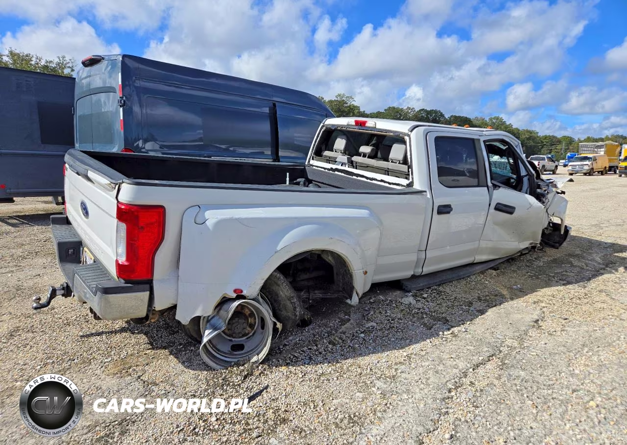 2019 Ford F350 Super Duty VIN:1FT8W3CT1KEC66075 - 3