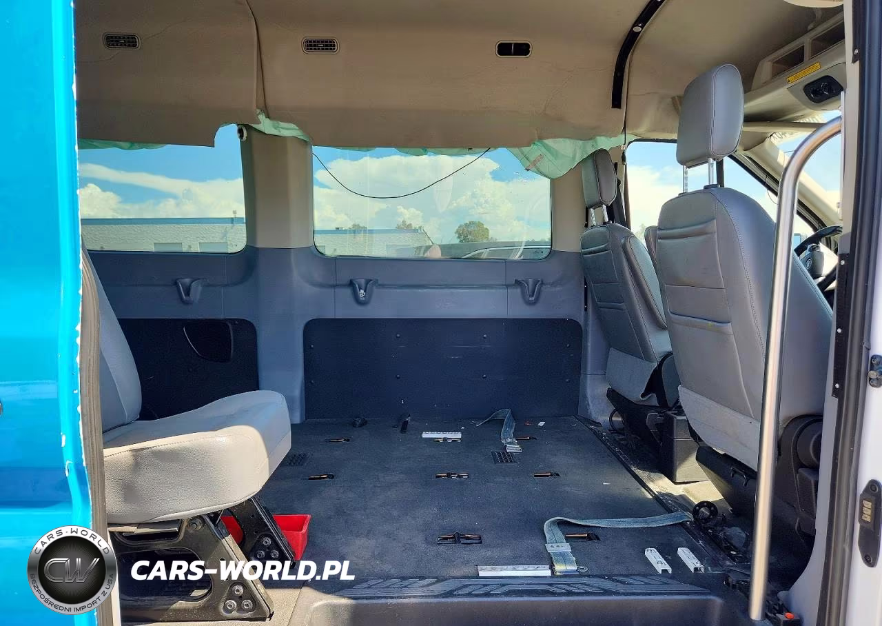 2018 Ford Transit VIN:1FBZX2CM8JKB43317 - 10