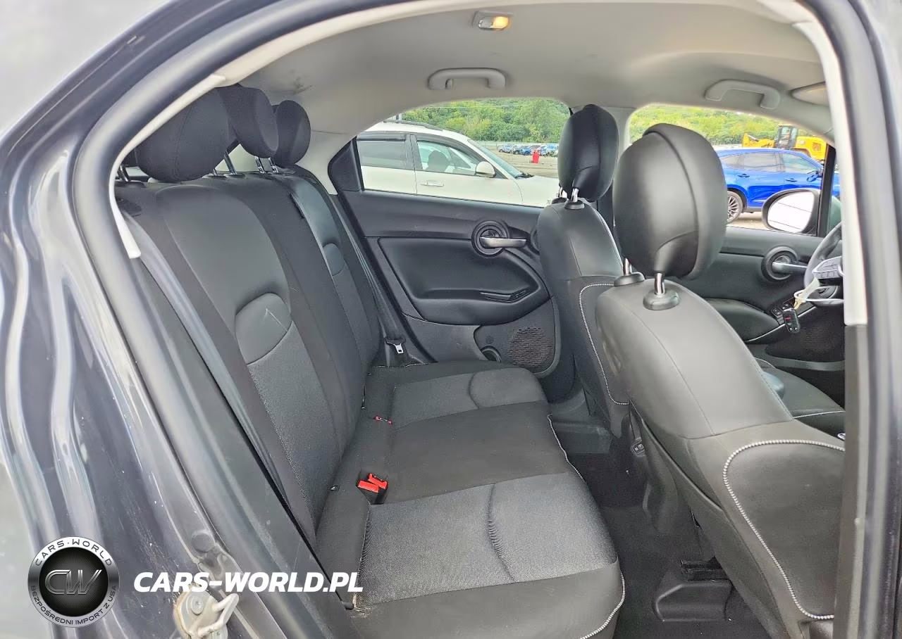 2021 Fiat 500X Pop VIN:ZFBNF3A15MP887981 - 11
