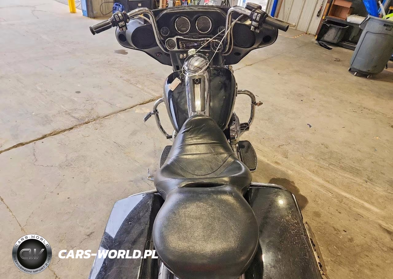 2008 Harley-Davidson Ultra Glide Classic VIN:1HD1FC4128Y687419 - 6