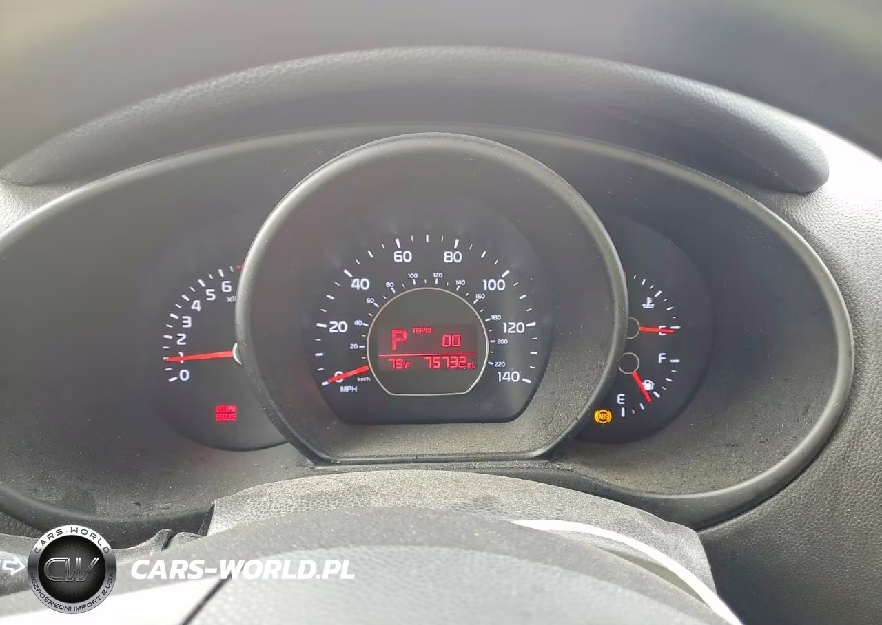 2015 Kia Soul + VIN:KNDJP3A58F7757689 - 9