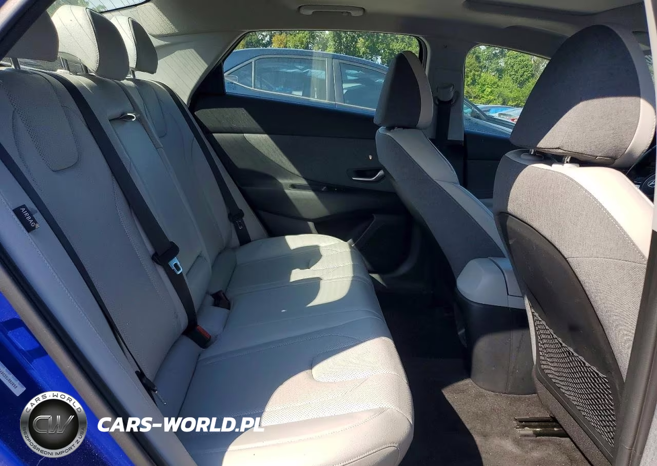 2025 Hyundai Elantra Limited VIN:KMHLP4DG2SU882058 - 10