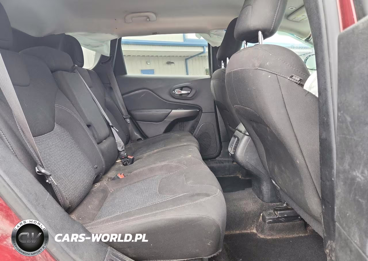 2019 Jeep Cherokee Latitude VIN:1C4PJMCB5KD432885 - 11