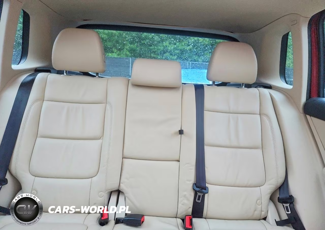 2016 Volkswagen Tiguan S VIN:WVGBV7AX1GW063934 - 10