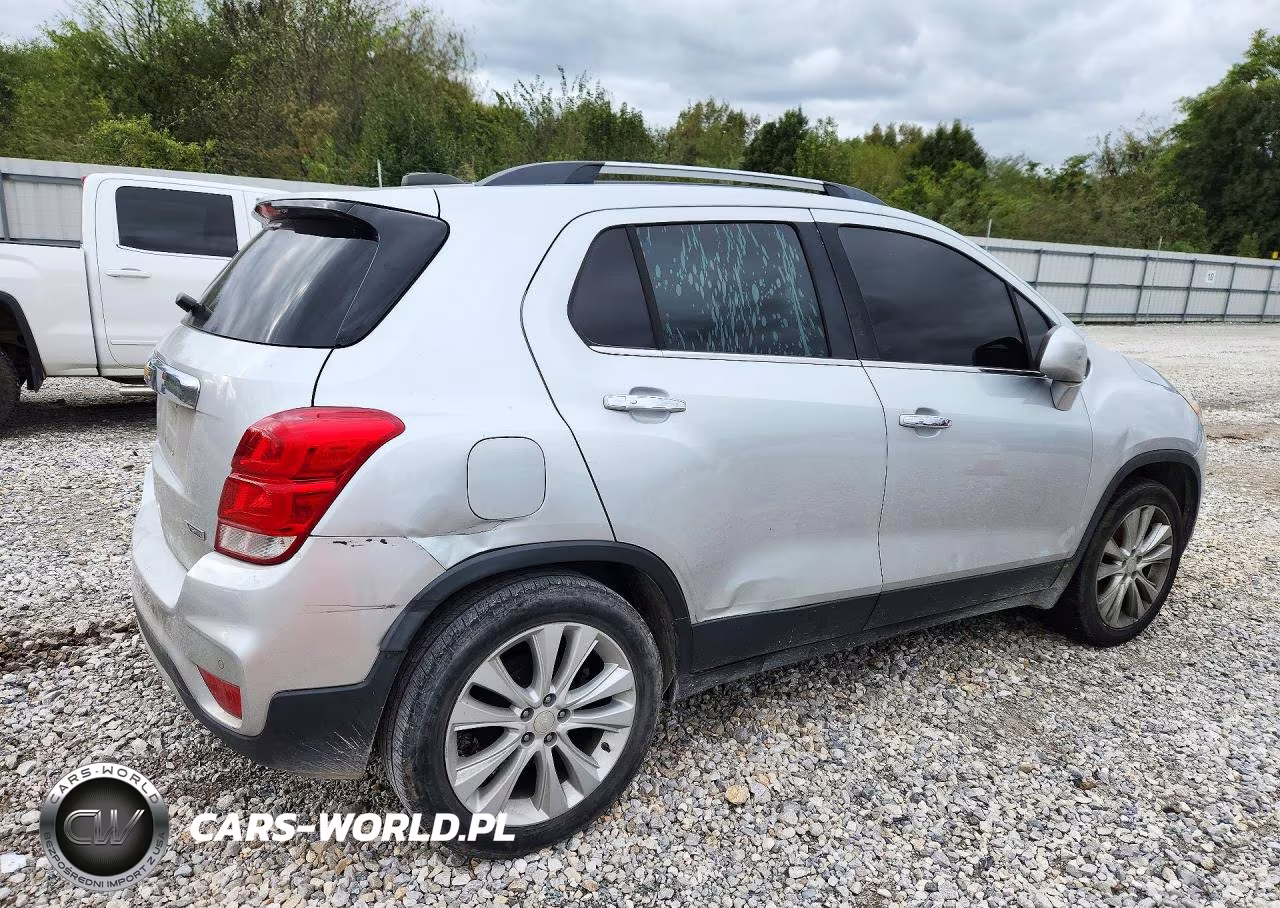 2017 Chevrolet Trax Premier VIN:3GNCJMSB5HL287079 - 3